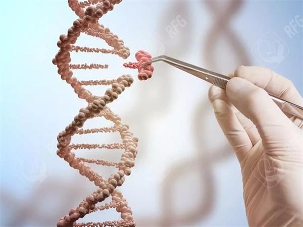 代孕移植后的注意事项和症状是什么？